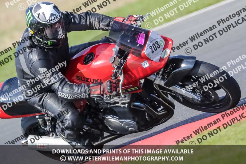 enduro digital images;event digital images;eventdigitalimages;no limits trackdays;peter wileman photography;racing digital images;snetterton;snetterton no limits trackday;snetterton photographs;snetterton trackday photographs;trackday digital images;trackday photos