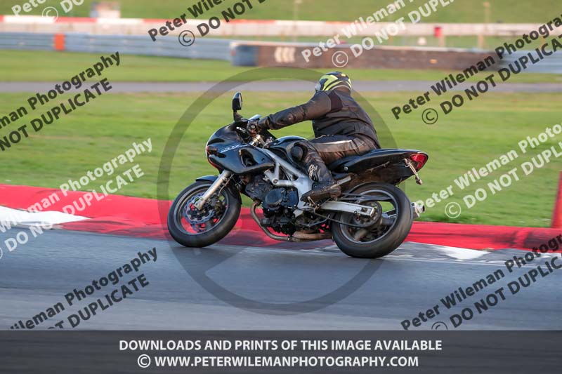 Rockingham no limits trackday;enduro digital images;event digital images;eventdigitalimages;no limits trackdays;peter wileman photography;racing digital images;rockingham raceway northamptonshire;rockingham trackday photographs;trackday digital images;trackday photos