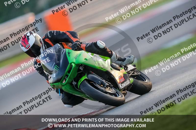 Rockingham no limits trackday;enduro digital images;event digital images;eventdigitalimages;no limits trackdays;peter wileman photography;racing digital images;rockingham raceway northamptonshire;rockingham trackday photographs;trackday digital images;trackday photos