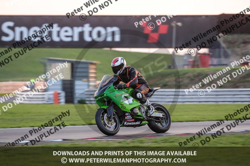 Rockingham no limits trackday;enduro digital images;event digital images;eventdigitalimages;no limits trackdays;peter wileman photography;racing digital images;rockingham raceway northamptonshire;rockingham trackday photographs;trackday digital images;trackday photos