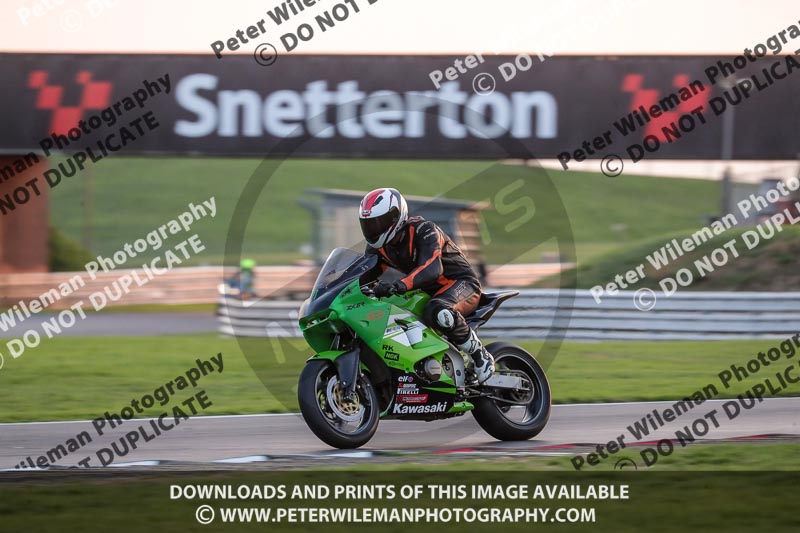 Rockingham no limits trackday;enduro digital images;event digital images;eventdigitalimages;no limits trackdays;peter wileman photography;racing digital images;rockingham raceway northamptonshire;rockingham trackday photographs;trackday digital images;trackday photos