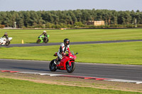 Rockingham-no-limits-trackday;enduro-digital-images;event-digital-images;eventdigitalimages;no-limits-trackdays;peter-wileman-photography;racing-digital-images;rockingham-raceway-northamptonshire;rockingham-trackday-photographs;trackday-digital-images;trackday-photos