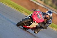 Rockingham-no-limits-trackday;enduro-digital-images;event-digital-images;eventdigitalimages;no-limits-trackdays;peter-wileman-photography;racing-digital-images;rockingham-raceway-northamptonshire;rockingham-trackday-photographs;trackday-digital-images;trackday-photos