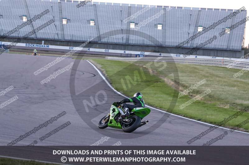 Rockingham no limits trackday;enduro digital images;event digital images;eventdigitalimages;no limits trackdays;peter wileman photography;racing digital images;rockingham raceway northamptonshire;rockingham trackday photographs;trackday digital images;trackday photos