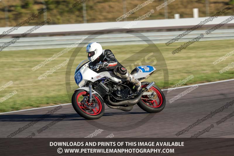 Rockingham no limits trackday;enduro digital images;event digital images;eventdigitalimages;no limits trackdays;peter wileman photography;racing digital images;rockingham raceway northamptonshire;rockingham trackday photographs;trackday digital images;trackday photos