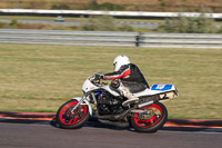 Rockingham-no-limits-trackday;enduro-digital-images;event-digital-images;eventdigitalimages;no-limits-trackdays;peter-wileman-photography;racing-digital-images;rockingham-raceway-northamptonshire;rockingham-trackday-photographs;trackday-digital-images;trackday-photos