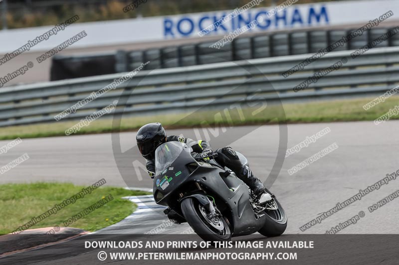 Rockingham no limits trackday;enduro digital images;event digital images;eventdigitalimages;no limits trackdays;peter wileman photography;racing digital images;rockingham raceway northamptonshire;rockingham trackday photographs;trackday digital images;trackday photos