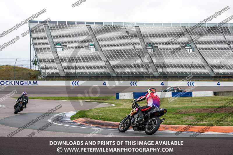 Rockingham no limits trackday;enduro digital images;event digital images;eventdigitalimages;no limits trackdays;peter wileman photography;racing digital images;rockingham raceway northamptonshire;rockingham trackday photographs;trackday digital images;trackday photos