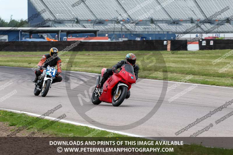 Rockingham no limits trackday;enduro digital images;event digital images;eventdigitalimages;no limits trackdays;peter wileman photography;racing digital images;rockingham raceway northamptonshire;rockingham trackday photographs;trackday digital images;trackday photos