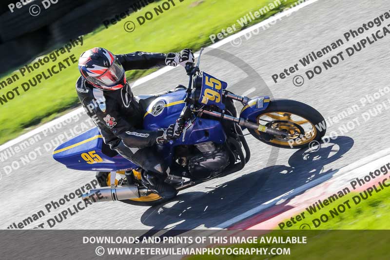 cadwell no limits trackday;cadwell park;cadwell park photographs;cadwell trackday photographs;enduro digital images;event digital images;eventdigitalimages;no limits trackdays;peter wileman photography;racing digital images;trackday digital images;trackday photos