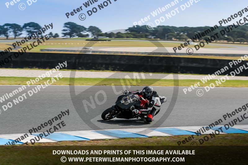 07th to 9th January 2019;Phillip Island;event digital images;motorbikes;no limits;peter wileman photography;trackday;trackday digital images