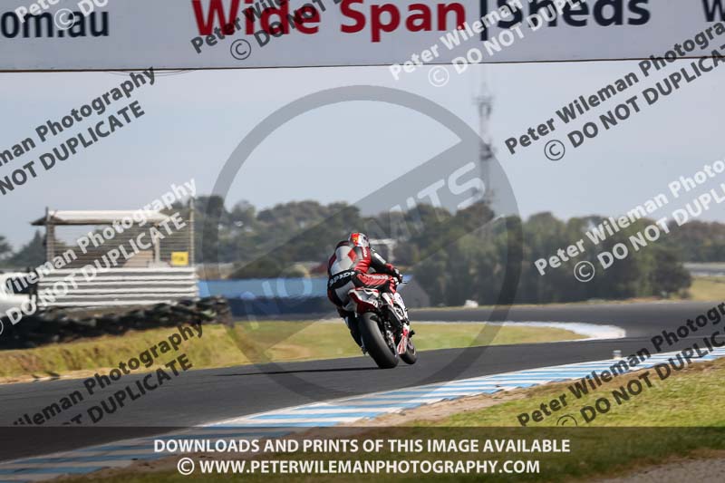 07th to 9th January 2019;Phillip Island;event digital images;motorbikes;no limits;peter wileman photography;trackday;trackday digital images