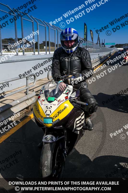 07th to 9th January 2019;Phillip Island;event digital images;motorbikes;no limits;peter wileman photography;trackday;trackday digital images