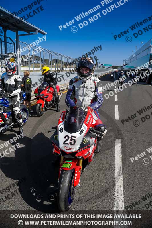 07th to 9th January 2019;Phillip Island;event digital images;motorbikes;no limits;peter wileman photography;trackday;trackday digital images