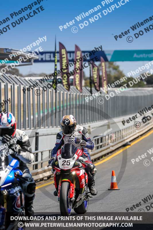 07th to 9th January 2019;Phillip Island;event digital images;motorbikes;no limits;peter wileman photography;trackday;trackday digital images