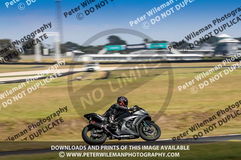 07th to 9th January 2019;Phillip Island;event digital images;motorbikes;no limits;peter wileman photography;trackday;trackday digital images