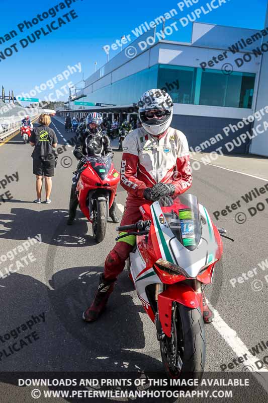 07th to 9th January 2019;Phillip Island;event digital images;motorbikes;no limits;peter wileman photography;trackday;trackday digital images