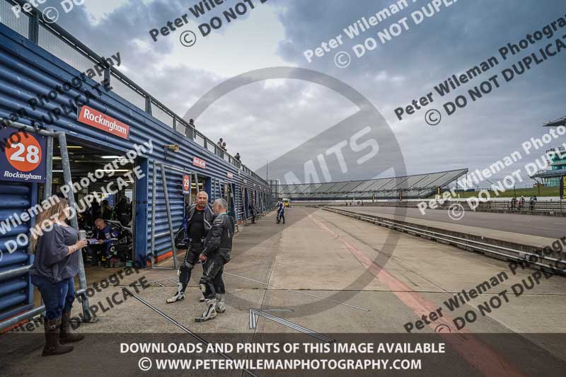 Rockingham no limits trackday;enduro digital images;event digital images;eventdigitalimages;no limits trackdays;peter wileman photography;racing digital images;rockingham raceway northamptonshire;rockingham trackday photographs;trackday digital images;trackday photos